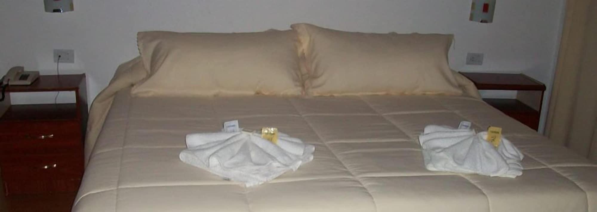 Hotel Aoma Villa Carlos Paz Dış mekan fotoğraf