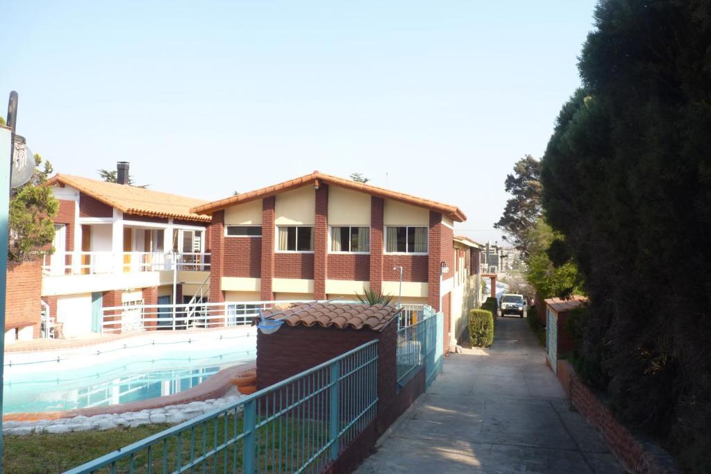 Hotel Aoma Villa Carlos Paz Dış mekan fotoğraf